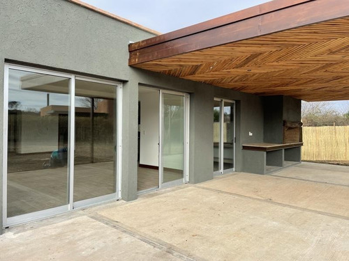 Imagen 11 de 14 de Vendo Casa A Estrenar Una Planta Villa Allende Golf