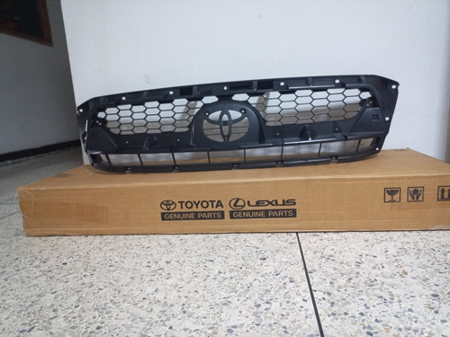 Parrilla Toyota Hilux 2009/2010/2011