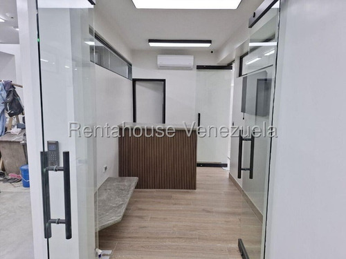 Sotano Nuevo A Estrenar Ideal Para Concesionario O Taller Mecanico!!! En Alquiler Los Ruices I