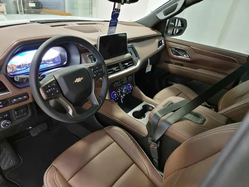 Chevrolet Suburban 5.3 High Country 4X4 At