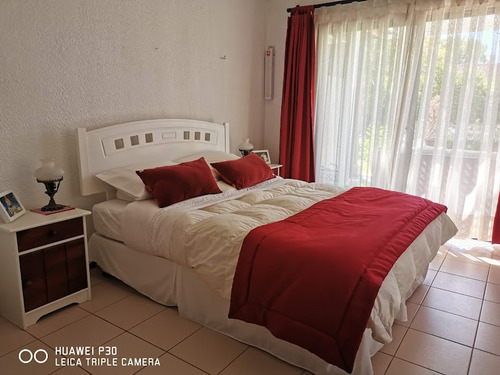Excelente Casa En Bahía Chila Con Lancha Incluida