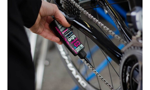 Imagen 3 de 5 de Lubricante Cadena Bicicleta Muc-off C3 Ceramic Húmedo 120ml