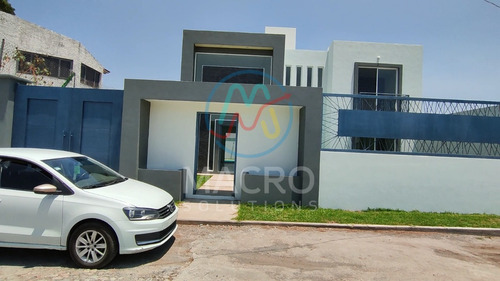 En Venta Casa A Estrenar Con Alberca Y Jardin En Fracc. Tlahuica Apta A Creditos