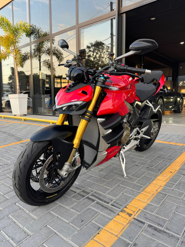 Ducati Streetfighter V4s