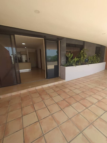 Imagen 3 de 16 de Alquiler Apartamento En El Peñon