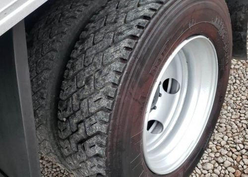Imagem 11 de 15 de Mercedes Benz 715 - Baú 5.40m