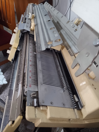 Máquina De Tejer Brother Con Motor (Usado)