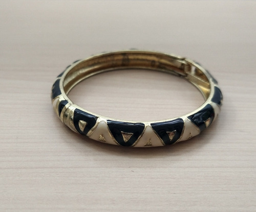 Pulsera Fantasía Rígida Con Triángulos Negro Dorado Y Beige