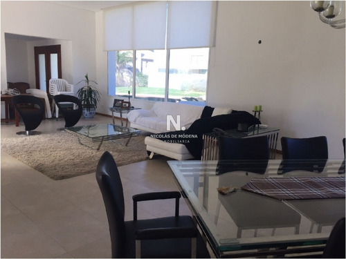 Casa En Punta Del Este, Boulevard Park | Nicolas De Modena Ref:2232- Ref: 2232