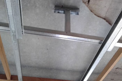 Imagen 4 de 9 de Perfil Montante Para Cielorrasos En Yeso O Pvc (3 Mts)