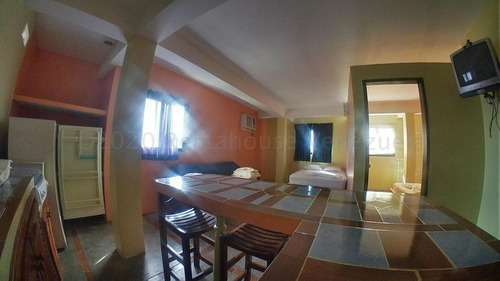 Imagen 11 de 29 de Rentahouse Vende Hermosa Posada En Chichiriviche 22-446