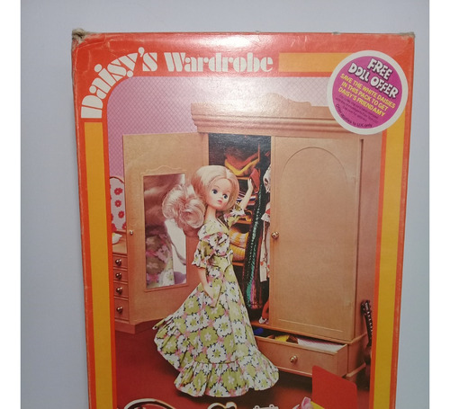 Ropero Con Accesorios  Para Muñeca Daisy (simil Barbie)