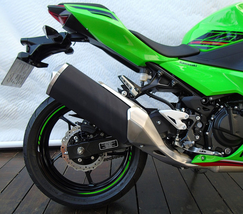 Kawasaki Ninja 400 Krt Réplica