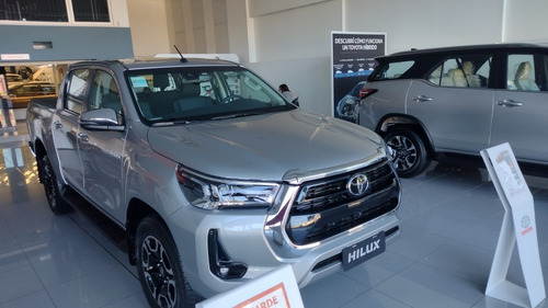 Imagen 16 de 16 de Toyota Hilux Srx 2.8 4x2 At 2022