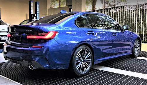 Imagen 5 de 12 de Bmw 320i Msport 2021 Con 590 Kilometros Equipo Adicional