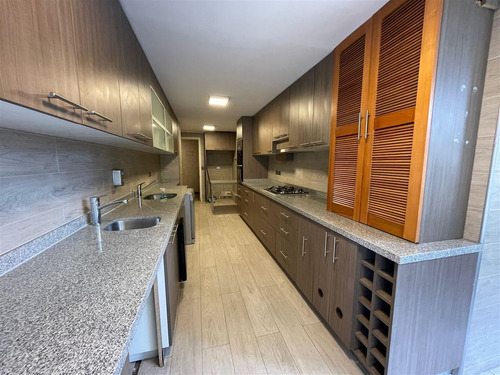 Departamento En Arriendo De 3 Dorm. 2 Estac. En Las Condes