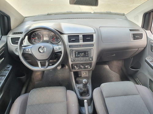 Imagem 10 de 12 de Volkswagen Fox Trendline 1.0