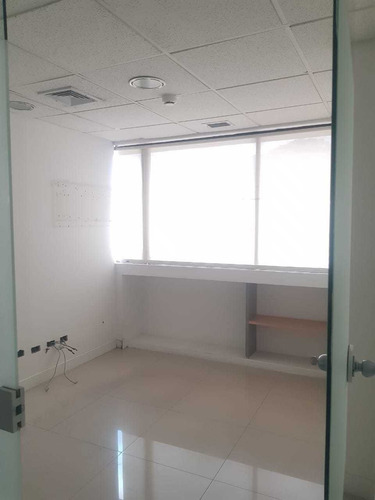 Imagen 6 de 13 de Oficina En Venta En Cali Jorge Isaacs. Cod 2239332
