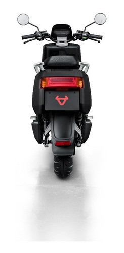 Imagen 4 de 6 de Moto Scooter Eléctrico Nuuv Nqi Sport Negro Matte Niu