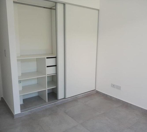 Imagen 8 de 14 de Departamento De 2 Ambientes Con Cochera Y Baulera