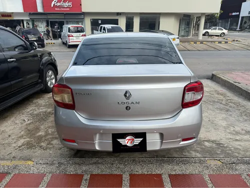 Renault Logan 1.6 Privilege / Intens