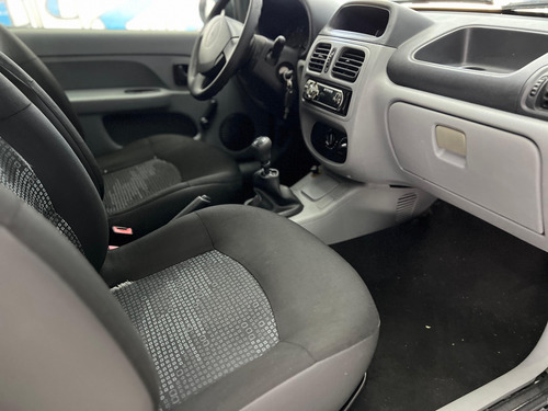 Renault Clio 1.0 16v Campus Hi-flex 3p