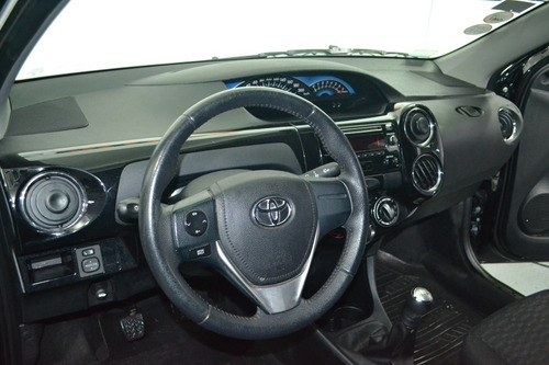 Toyota Etios 1.5 Xls 4p Mt 2015-imolaautos