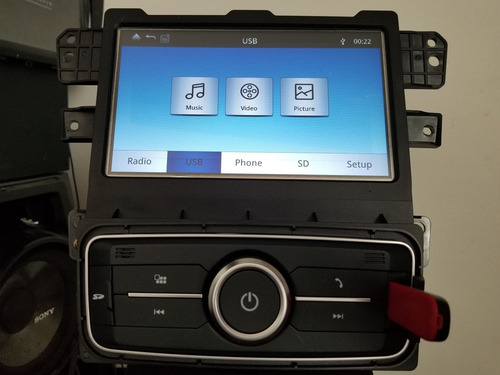 Auto Estereo Original De Pantalla Tactil Con Bluetooth Usb (Usado)