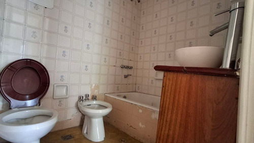 Venta Departamento 2 Ambientes, Con Balcón, Flores