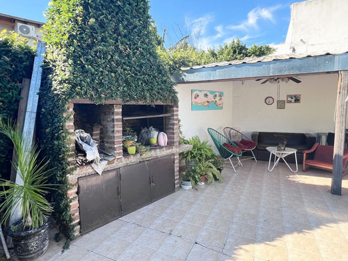 Venta Casa 3 Amb - Cochera Quincho Jardin. Palomar