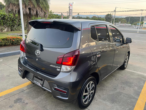 Imagen 10 de 15 de Toyota Agya Yaris Vitz Americano