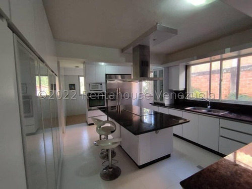 Hermosa Casa En Venta En La Unión, El Hatillo Lj 25-10885