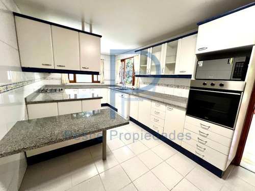 Excelente Casa Inglesa En Condominio Santuario Del Valle