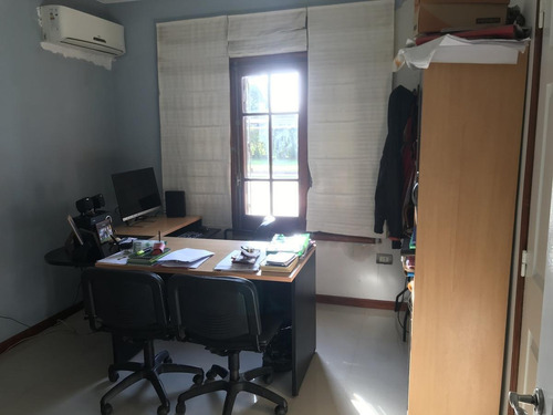 Imagen 6 de 18 de Venta Casa De 2 Plantas En Excelente Ubicación - Francisco Alvarez