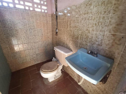 Imagen 14 de 30 de Casa Cómoda En Zona Este En Venta Barquisimeto El Cercado, José G. López 04145533925 Codigo 22-21303 Lara, Venezuela