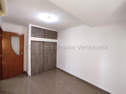 Encuentra Este Apartamento En Venta Modernos Amplio Cómodo Excelente Condominio En Urbanización San Isidro Nela 25-13605