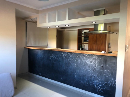 Imagen 3 de 10 de Casa En Venta De 3 Dormitorios