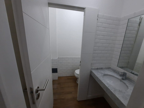Imagen 6 de 8 de Venta Local A Estrenar Almgro 1/2 Cuadra Cordoba