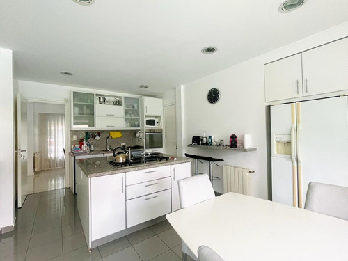 Imagen 5 de 19 de Casa - S.isi.-barrio Carreras