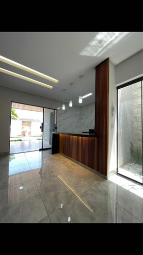 Casa De 3 Quartos Com Piscina, Residencial Porto Seguro