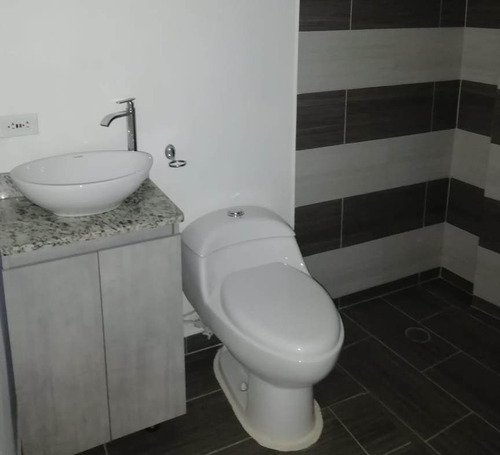 Casa Bifamiliar En Venta - Sector Toscana, Castilla Cod: 21531