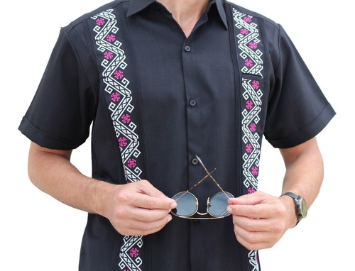 Guayabera Bordada Mangas Cortas Kukulkan