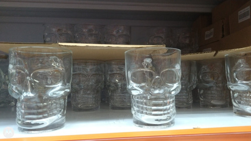 Imagem 1 de 1 de Caneca Caveira Vidro