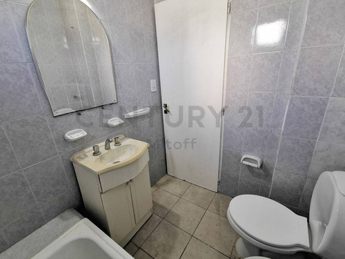 Imagen 11 de 16 de Departamento De 2 Dormitorios En Venta