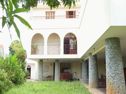 Casa En Venta Urb. Caurimare C-19244