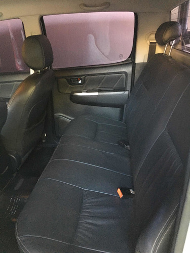 Toyota Hilux 3.0 Cd Srv Cuero 171cv 4x2 2014
