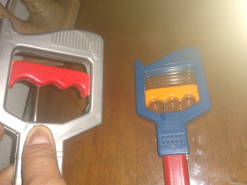 Brinquedo Mãos De Aço E Biônica Sucata (Usado)