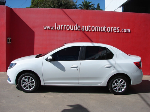 Renault Logan Privilege 1.6 / Gnc . Mod 2018. Km 60000