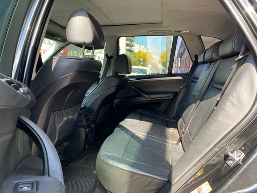 BMW X5 4.8 Is Premium