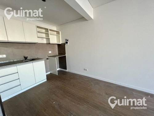Imagen 3 de 12 de Excelente 3 Ambientes Con Vista Abierta A Estrenar - Caballito